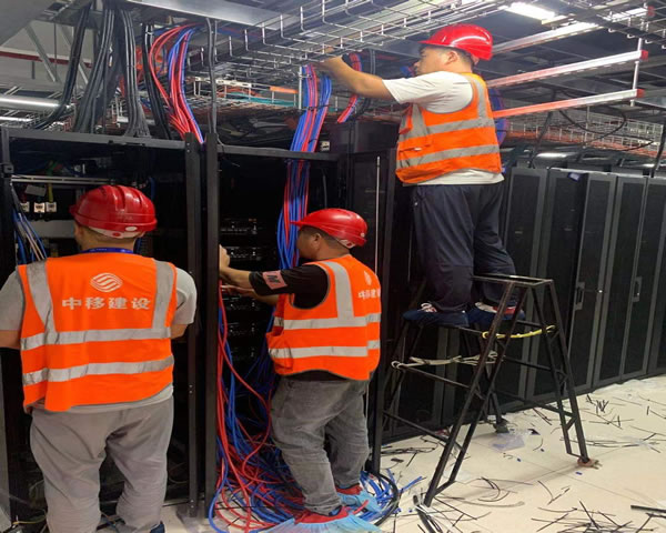 美国香港高防服务器的性能与价格评测